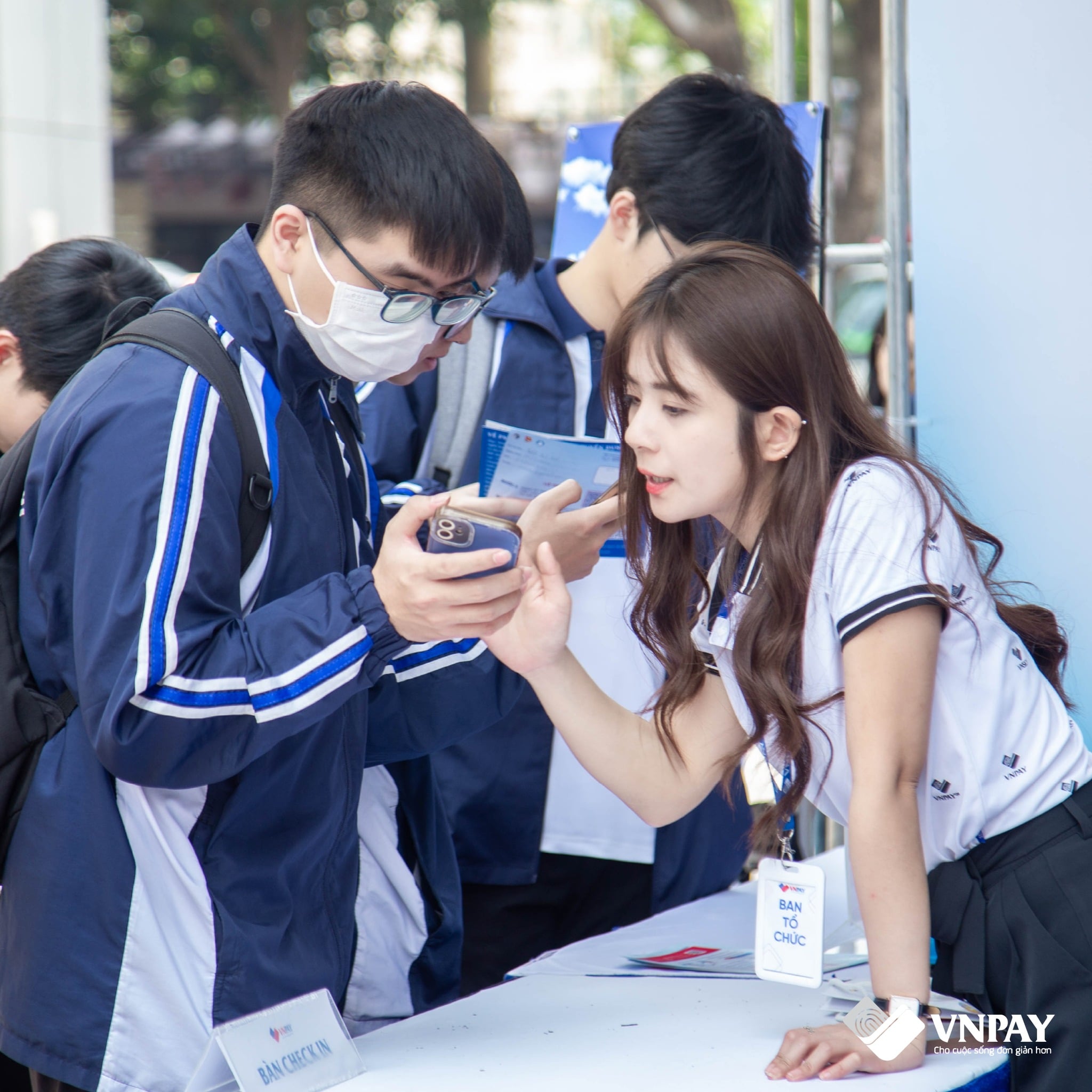 html5 bootstrap template by colorlib.com